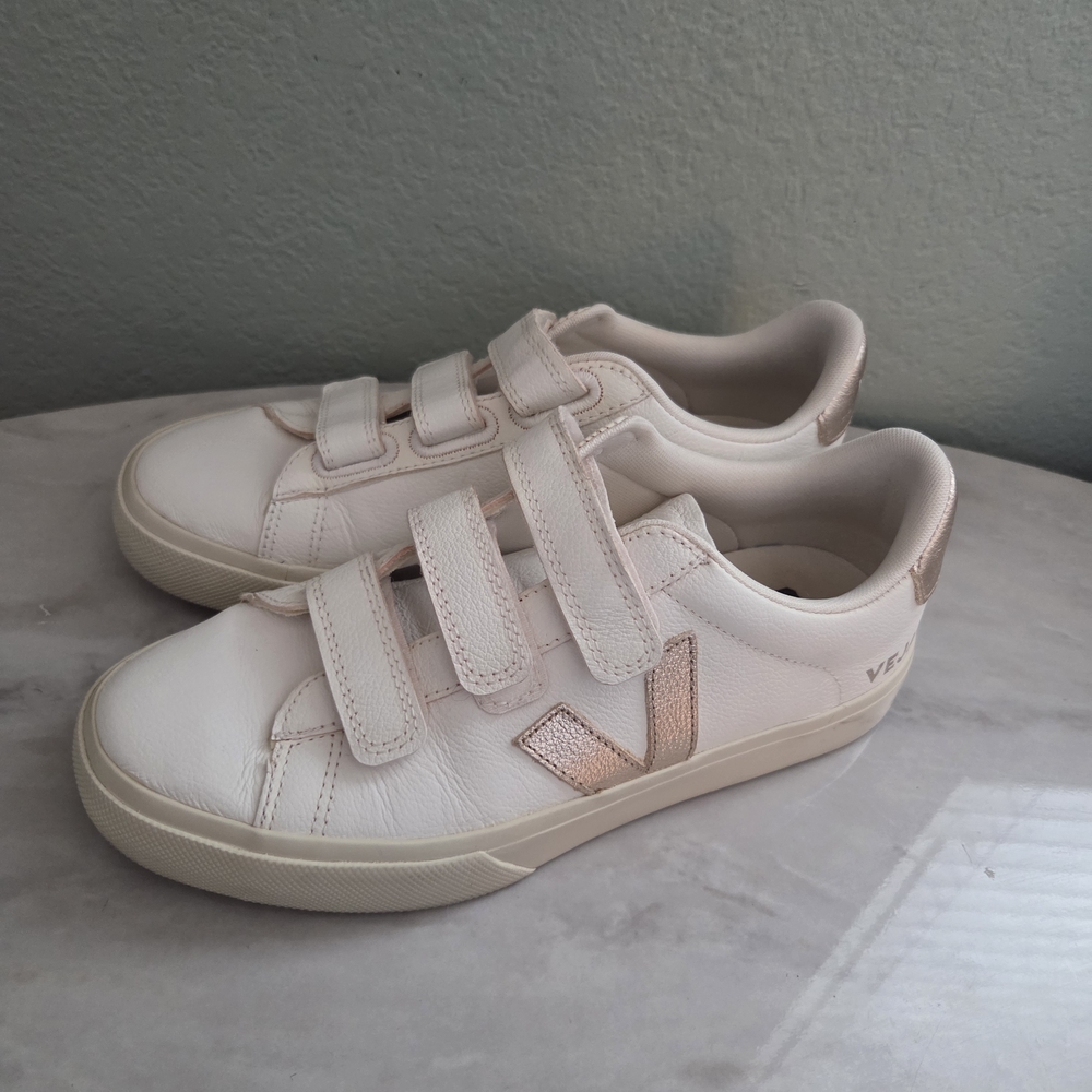 Veja Recife Logo White and Pink Velcro Sneakers - Picture 4 of 12